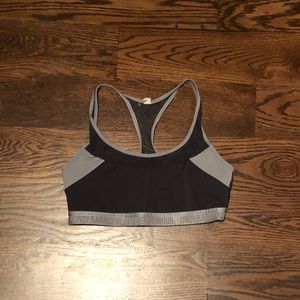 UNDER ARMOUR BRA